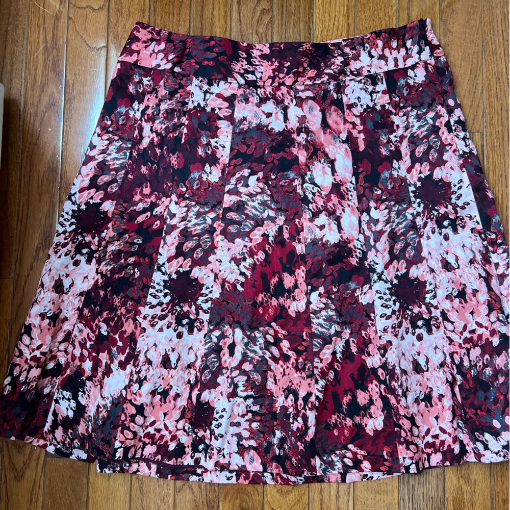 Ann Taylor A-lined flare skirt size 10